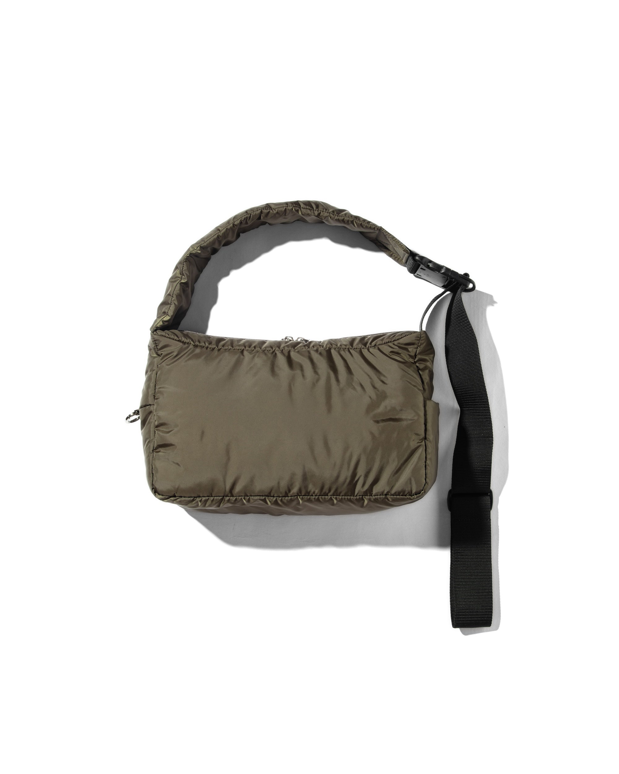 【8.7 WED 20:00- PRE ORDER】PADDED HOLIDAY BAG(OLIVE)