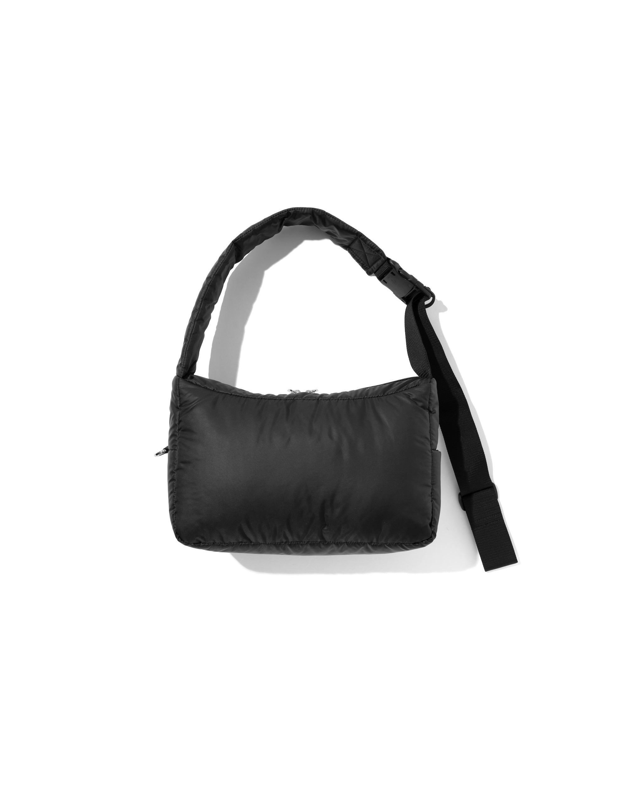 【8.7 WED 20:00- PRE ORDER】PADDED HOLIDAY BAG(BLACK)